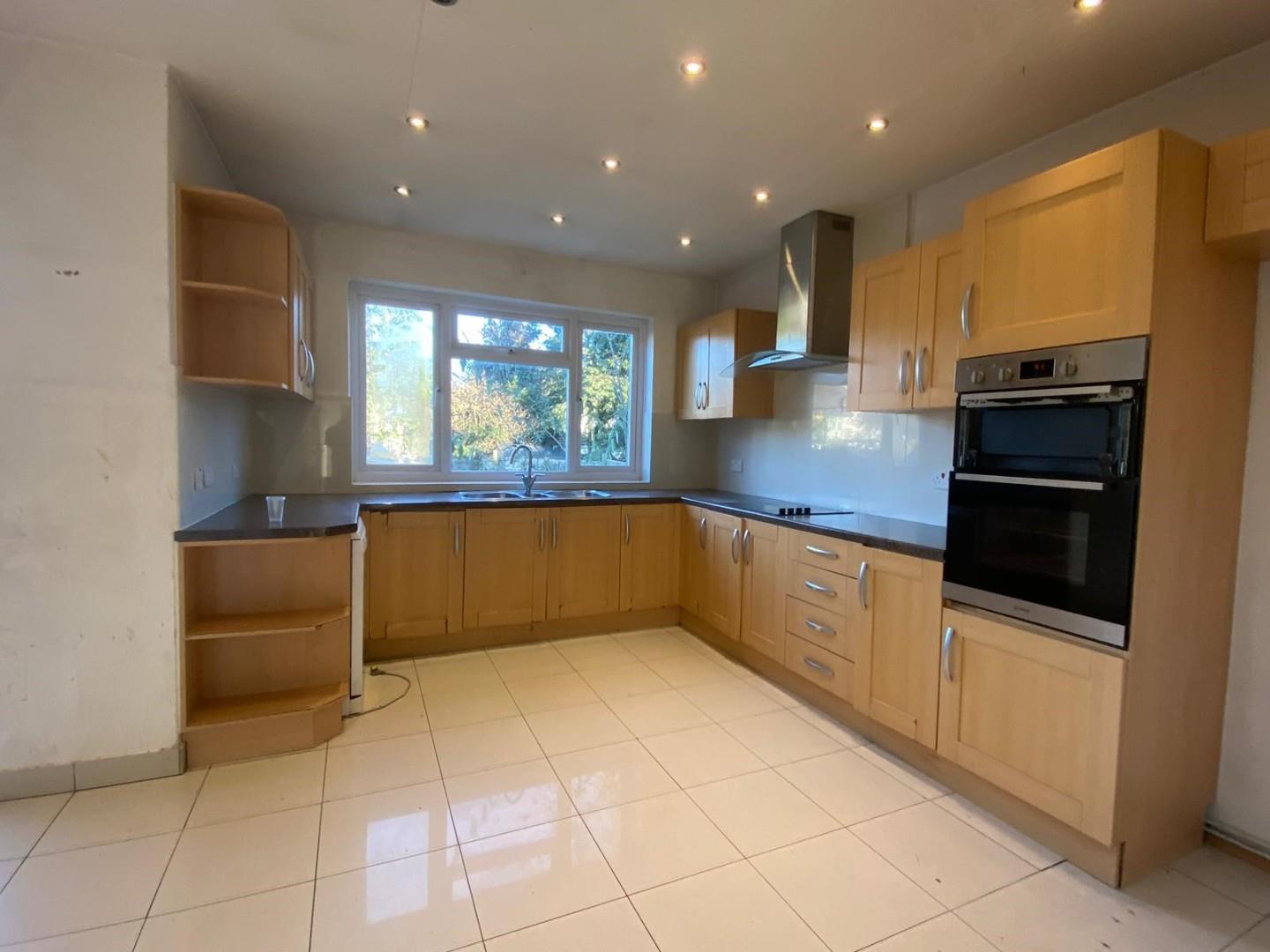 Edgwarebury Gardens, Edgware